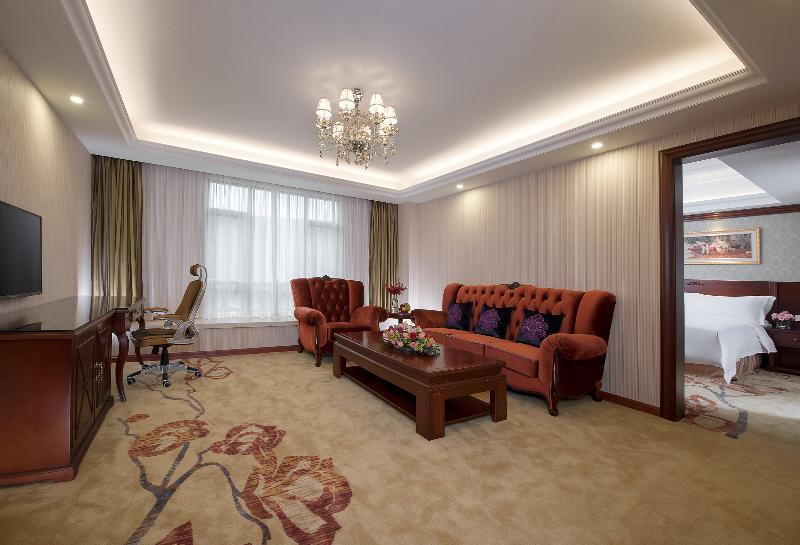 Vienna Hotel Shiqiao Metro Station Kanton Exterior foto